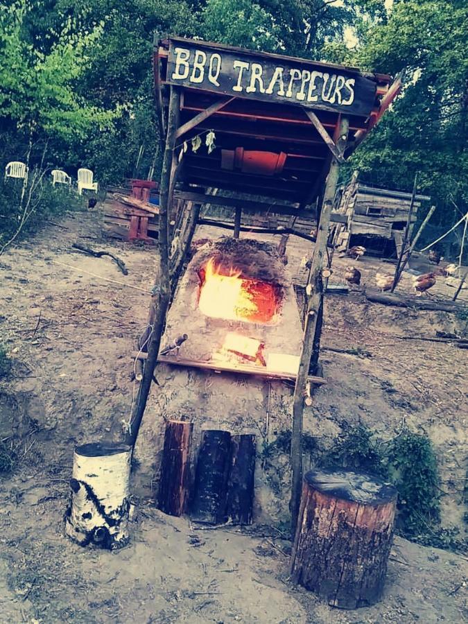 La Cabane Des Trappeurs Crepy-en-Valois Luaran gambar